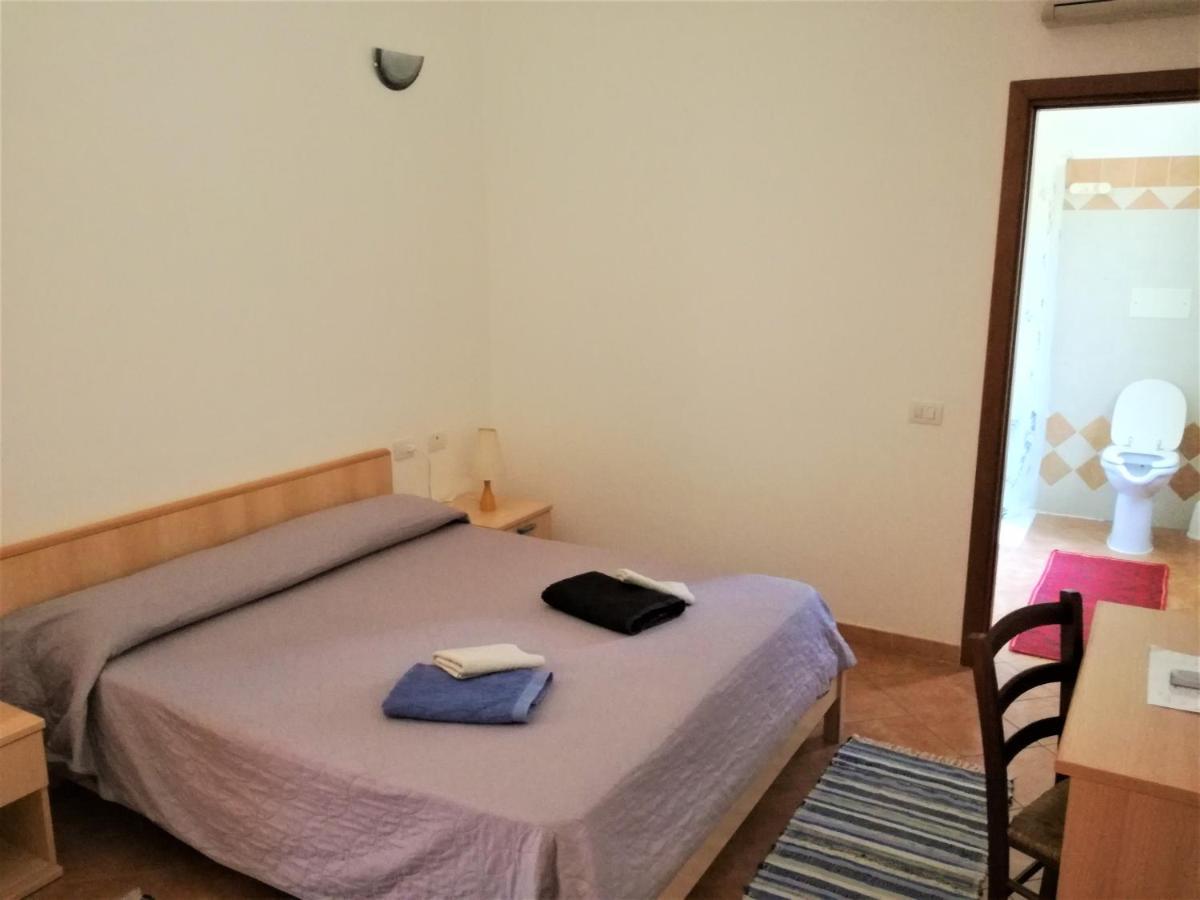 Il Lentischio Del Sinis Villa Putzu Idu Luaran gambar